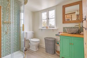 Photo 32- click for photo gallery